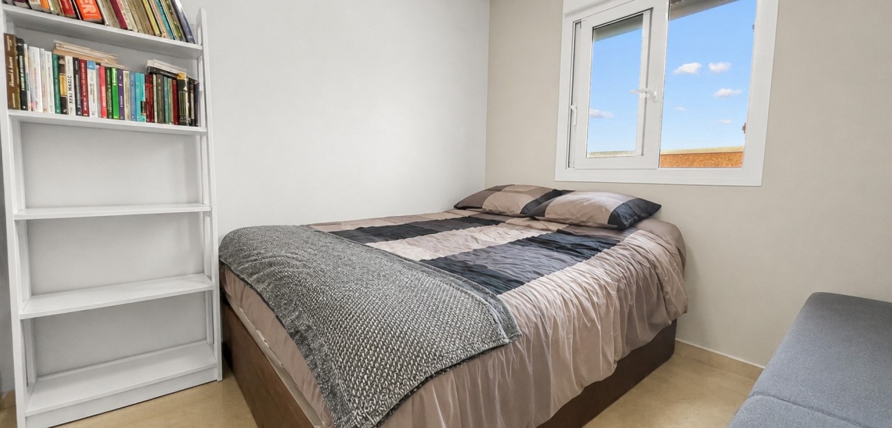 Venta - Apartamento / piso -
Guardamar del Segura - El Raso