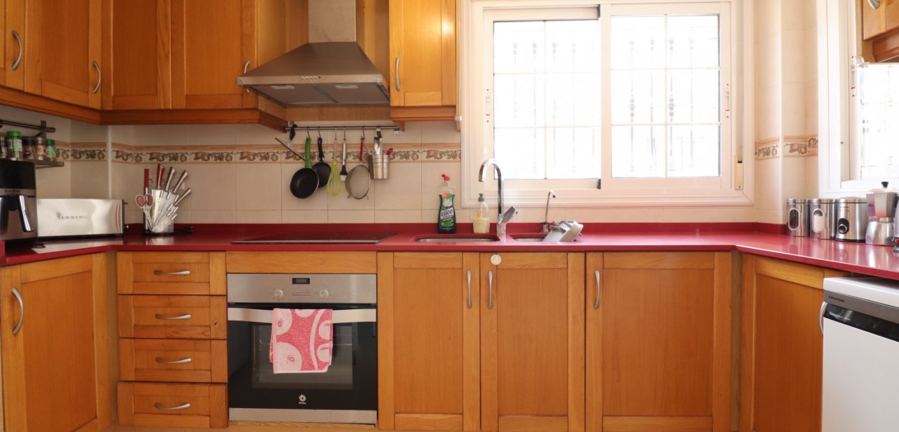 Venta - Semi Detached Villa -
Los Montesinos - La Herrada