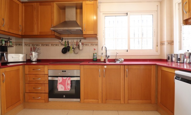 Venta - Semi Detached Villa -
Los Montesinos - La Herrada