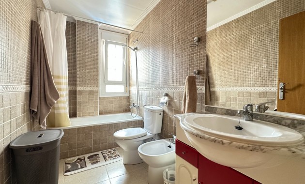 Venta - Semi Detached Villa -
Los Montesinos - La Herrada