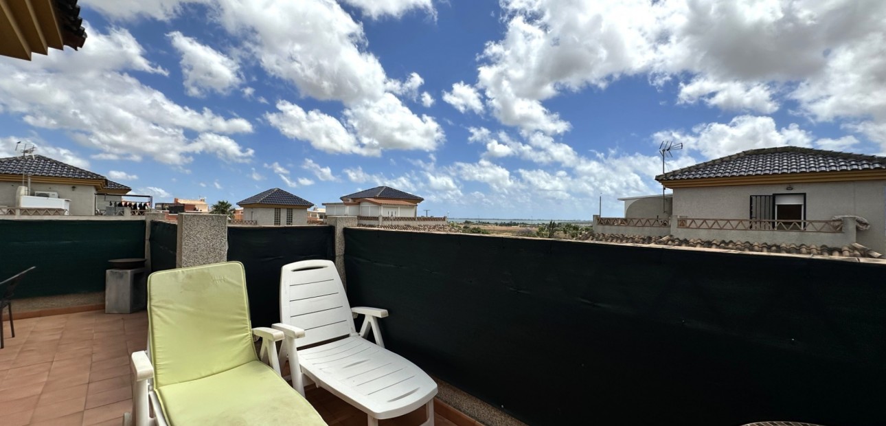 Venta - Semi Detached Villa -
Los Montesinos - La Herrada