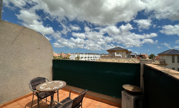Venta - Semi Detached Villa -
Los Montesinos - La Herrada