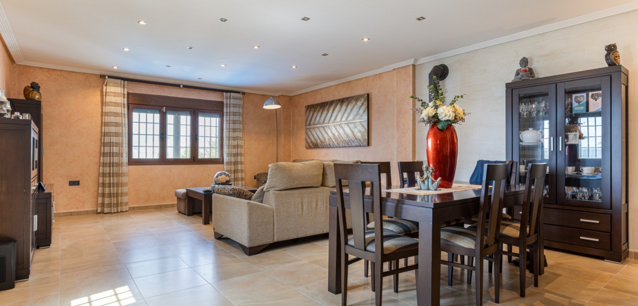 Herverkoop - Detached Villa -
Los Montesinos - La Herrada