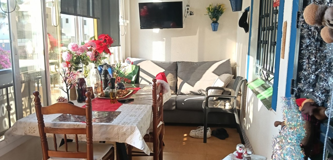 Venta - Apartamento / piso -
Los Montesinos - La Herrada