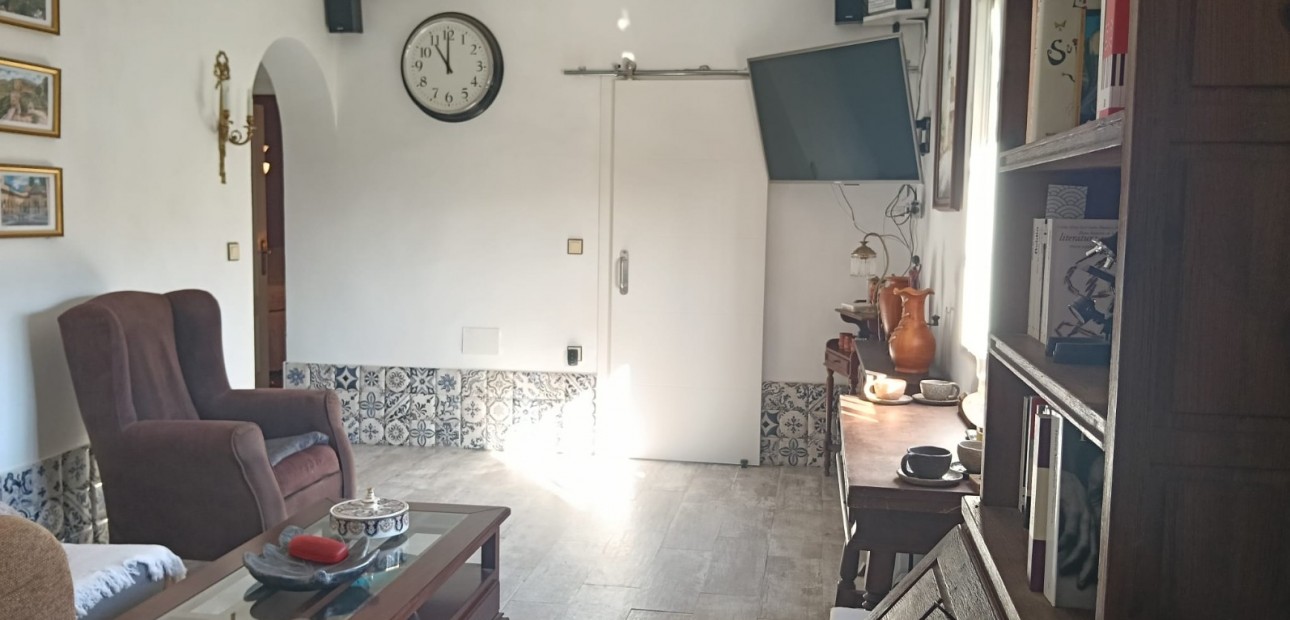 Venta - Apartamento / piso -
Los Montesinos - La Herrada