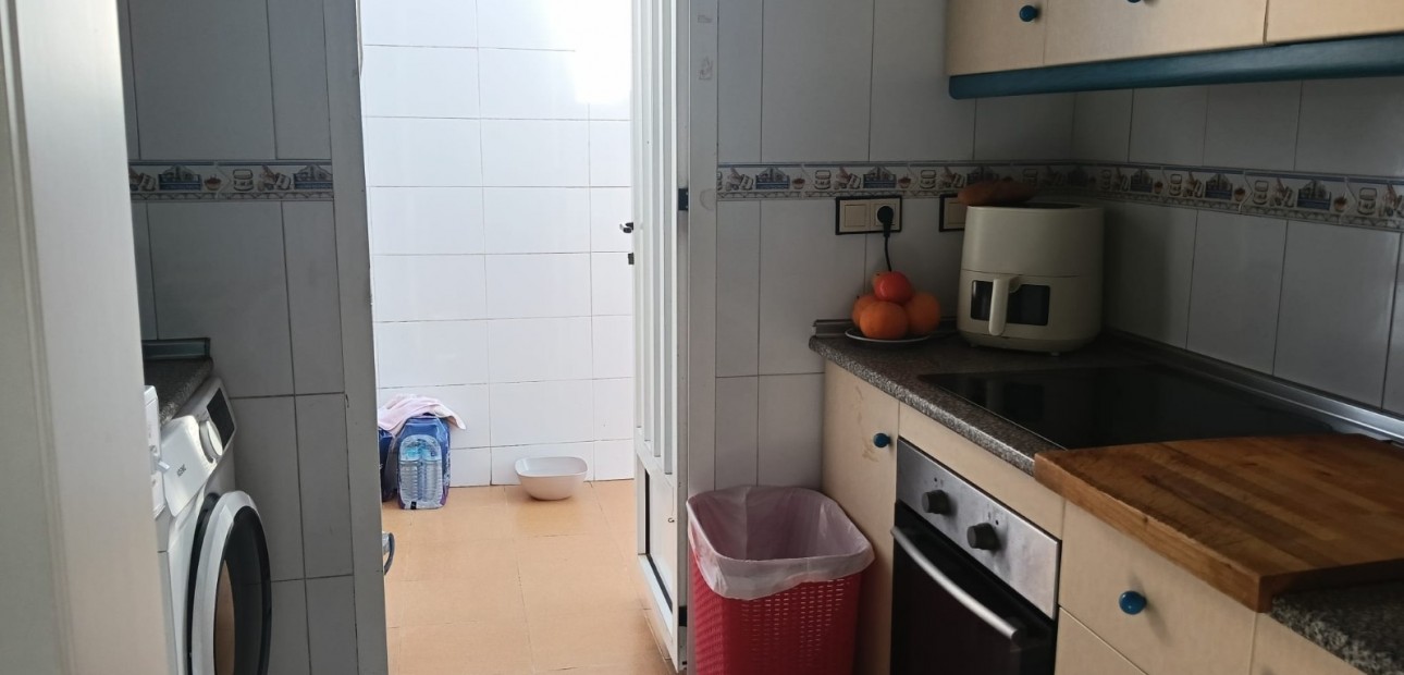 Venta - Apartamento / piso -
Los Montesinos - La Herrada