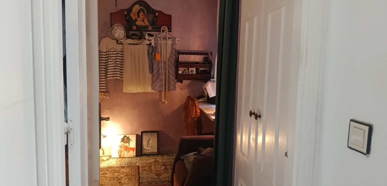 Venta - Apartamento / piso -
Los Montesinos - La Herrada