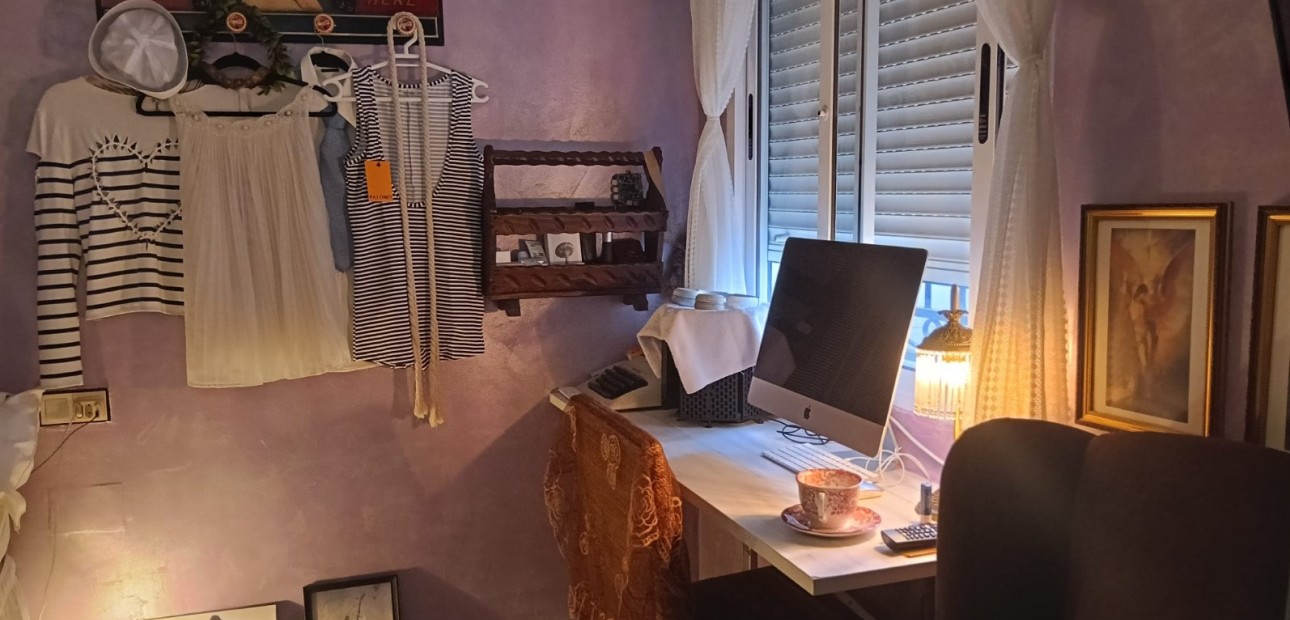 Venta - Apartamento / piso -
Los Montesinos - La Herrada