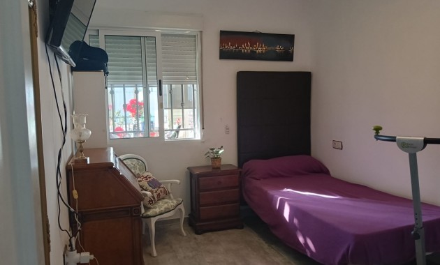 Venta - Apartamento / piso -
Los Montesinos - La Herrada