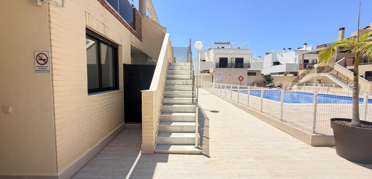 Venta - Apartamento / piso -
Orihuela Costa - Lomas de Cabo Roig