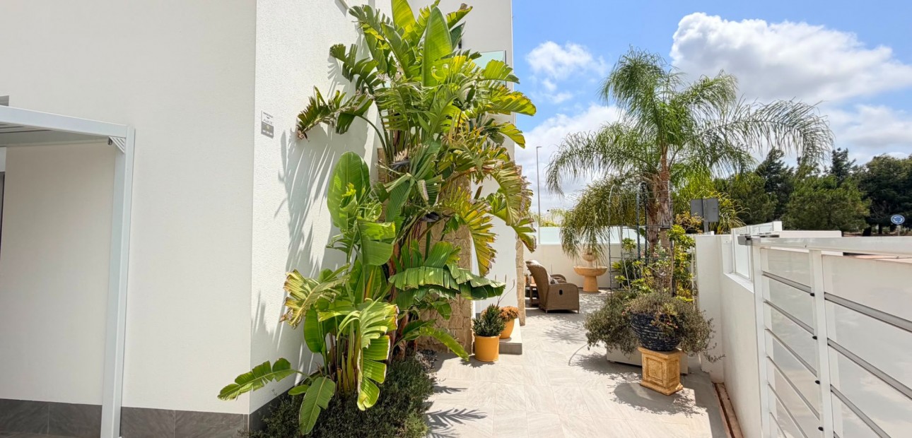 Venta - Detached Villa -
Los Montesinos - La Herrada