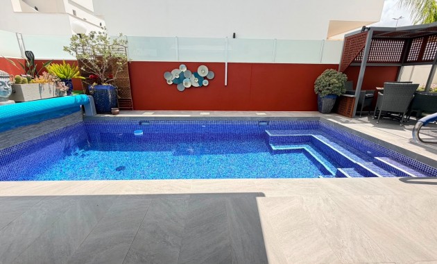 Venta - Detached Villa -
Los Montesinos - La Herrada