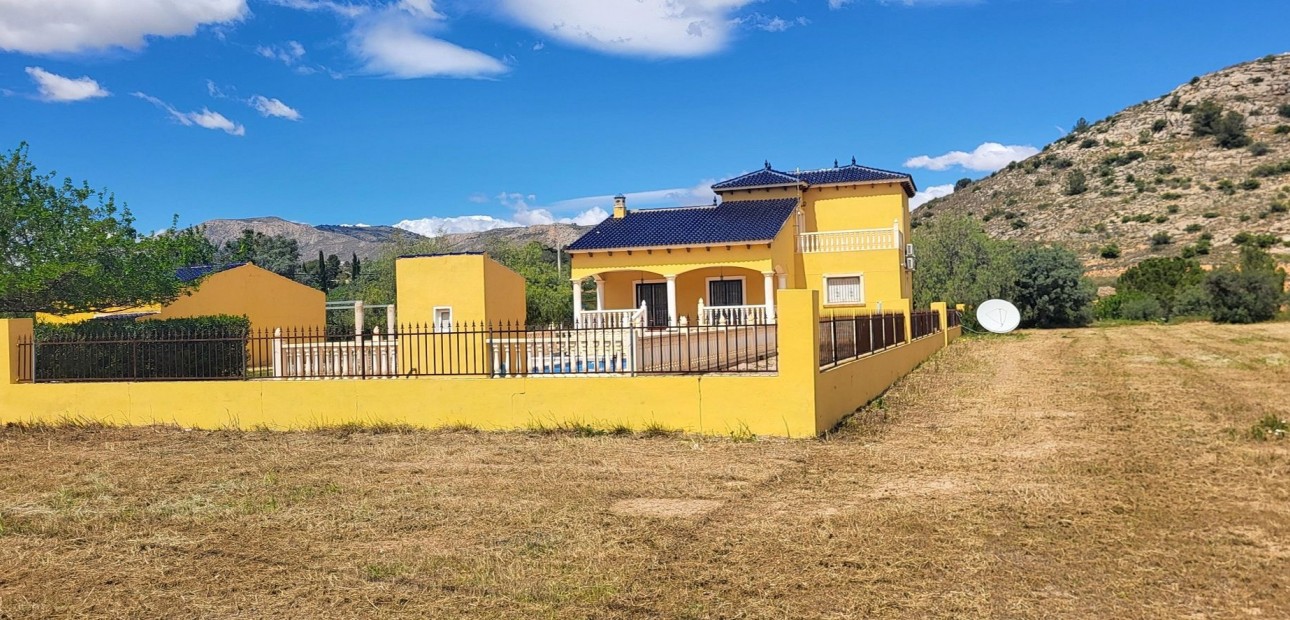Venta - Country Property -
La Romana - La Romana - Country