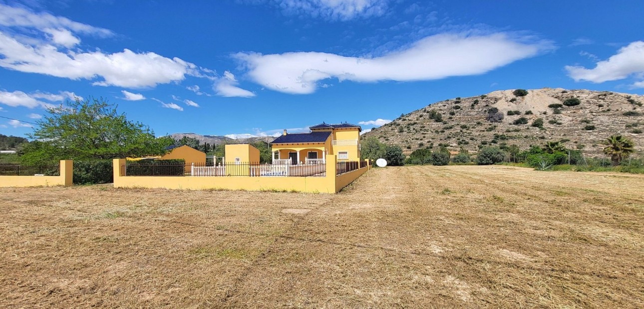 Venta - Country Property -
La Romana - La Romana - Country