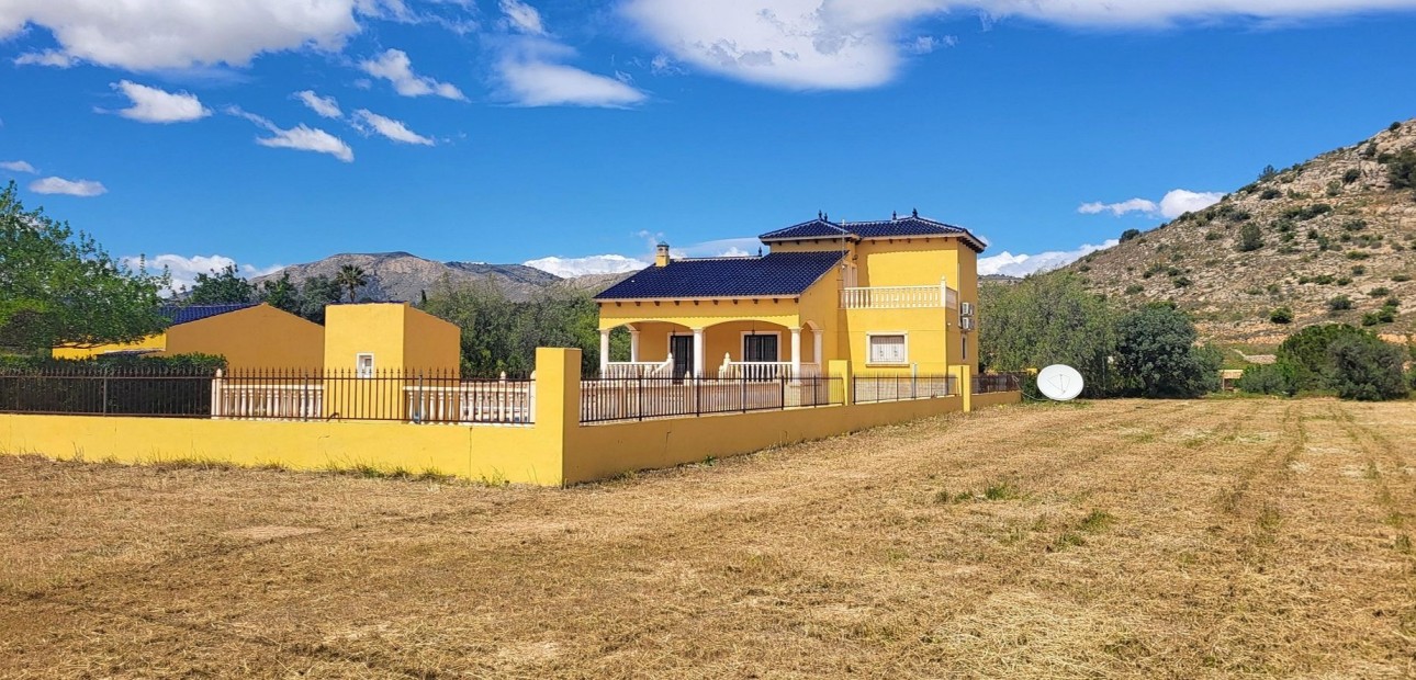 Venta - Country Property -
La Romana - La Romana - Country