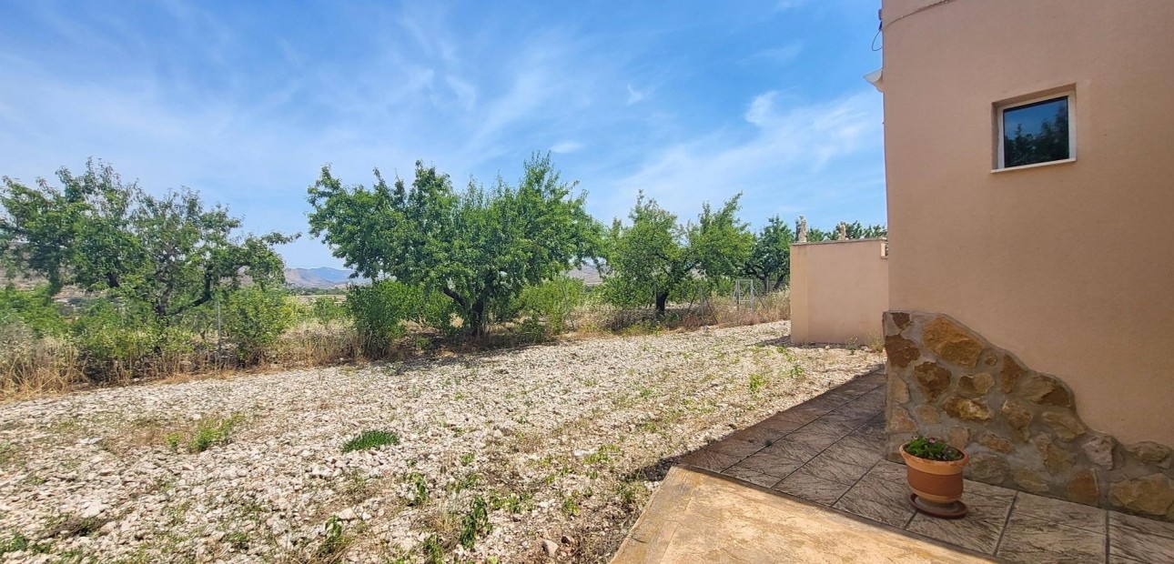 Venta - Country Property -
Hondon - Hondon de Las Nieves