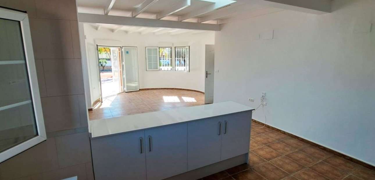 Venta - Country Property -
Catral - Catral - Country
