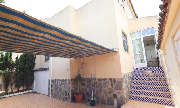 Venta - Terraced house -
Torrevieja - Los balcones