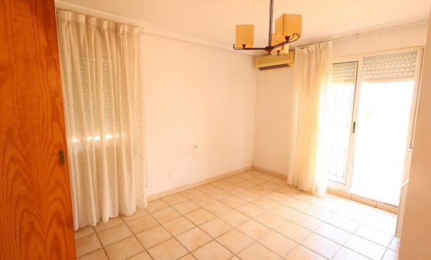 Venta - Terraced house -
Torrevieja - Los balcones