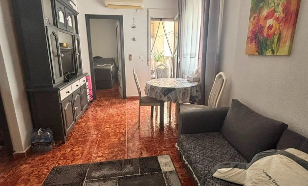 Venta - Apartamento / piso -
Torrevieja - Centro