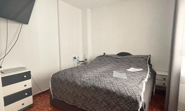Venta - Apartamento / piso -
Torrevieja - Centro