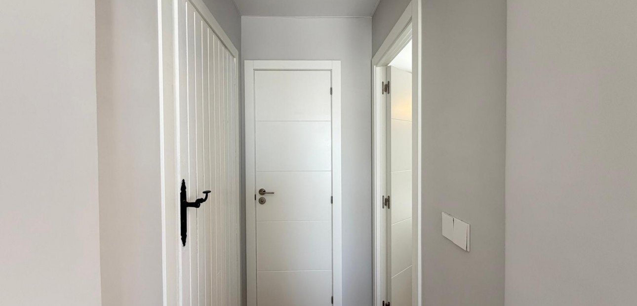 Venta - Apartamento / piso -
San Miguel de Salinas - 03193