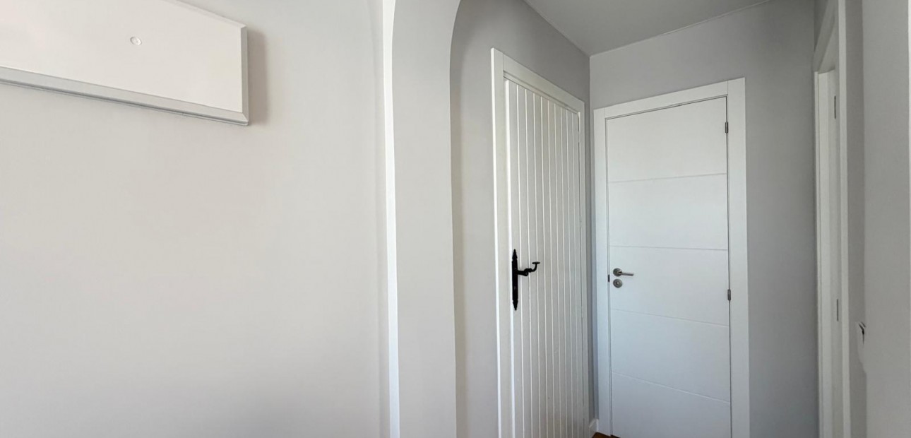 Venta - Apartamento / piso -
San Miguel de Salinas - 03193