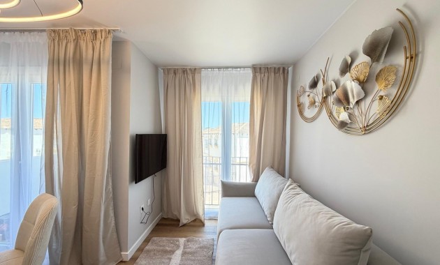 Venta - Apartamento / piso -
San Miguel de Salinas - 03193