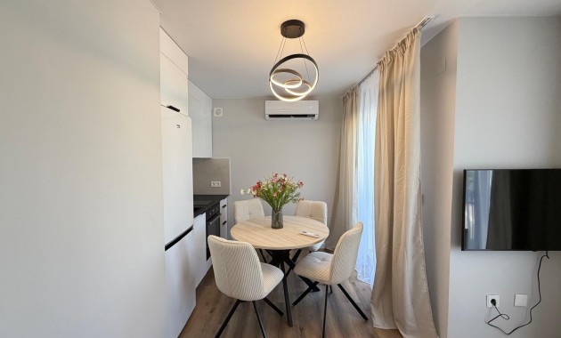Venta - Apartamento / piso -
San Miguel de Salinas - 03193