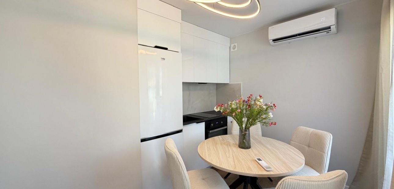 Venta - Apartamento / piso -
San Miguel de Salinas - 03193