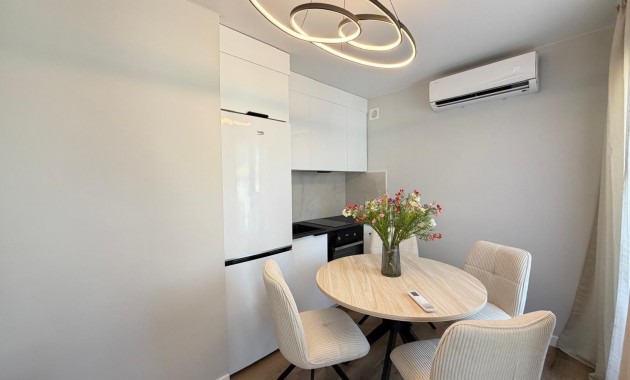 Venta - Apartamento / piso -
San Miguel de Salinas - 03193