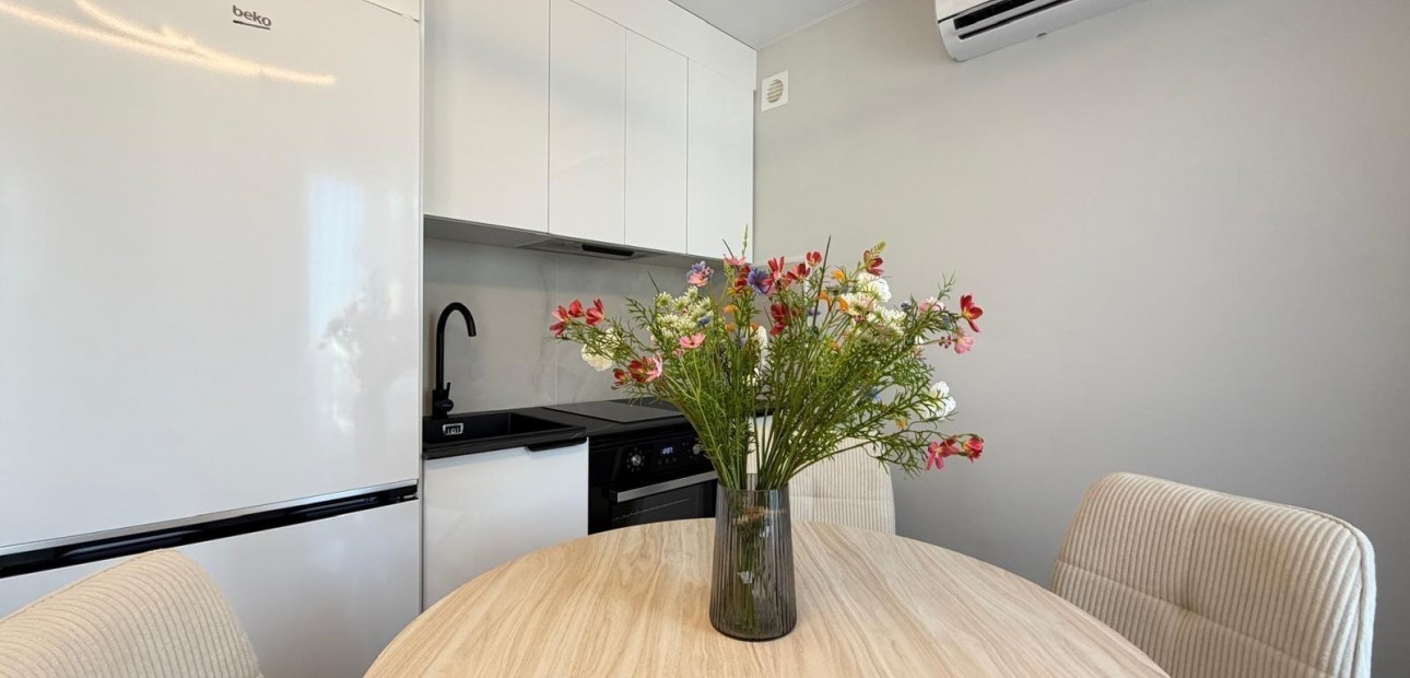 Venta - Apartamento / piso -
San Miguel de Salinas - 03193