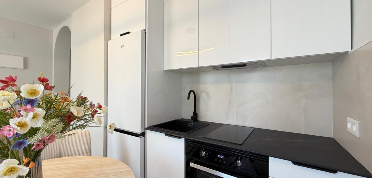 Venta - Apartamento / piso -
San Miguel de Salinas - 03193