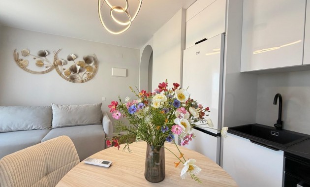Venta - Apartamento / piso -
San Miguel de Salinas - 03193