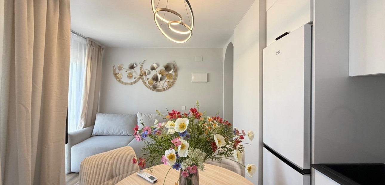 Venta - Apartamento / piso -
San Miguel de Salinas - 03193