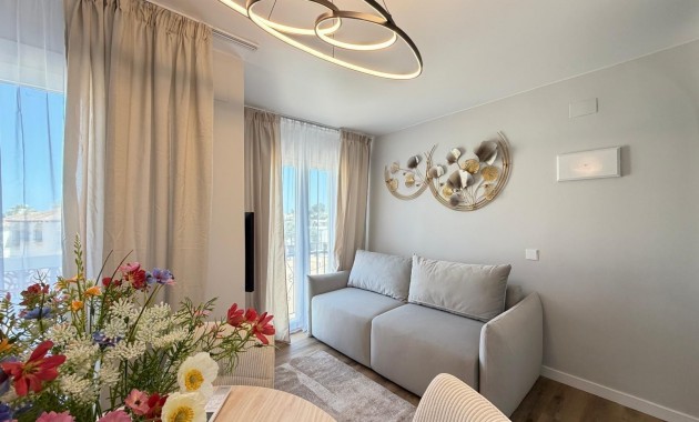 Venta - Apartamento / piso -
San Miguel de Salinas - 03193