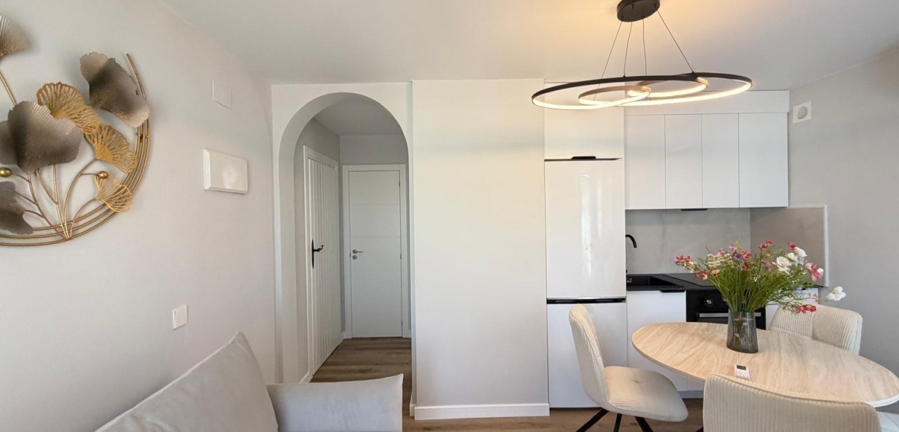 Venta - Apartamento / piso -
San Miguel de Salinas - 03193