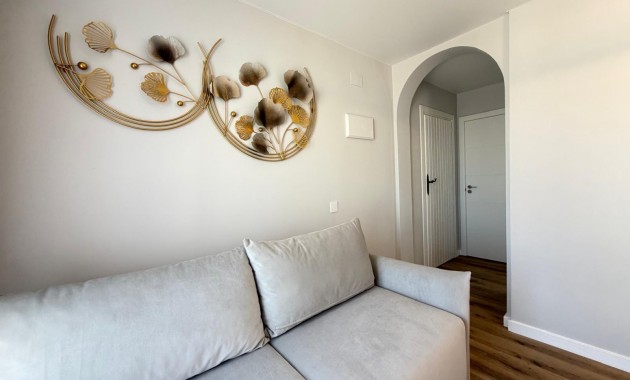 Venta - Apartamento / piso -
San Miguel de Salinas - 03193