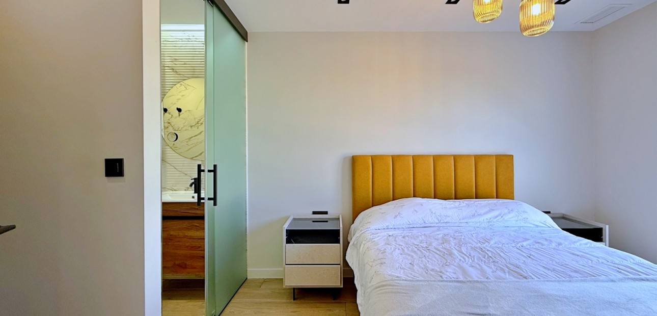 Venta - Apartamento / piso -
Orihuela Costa - Punta Prima