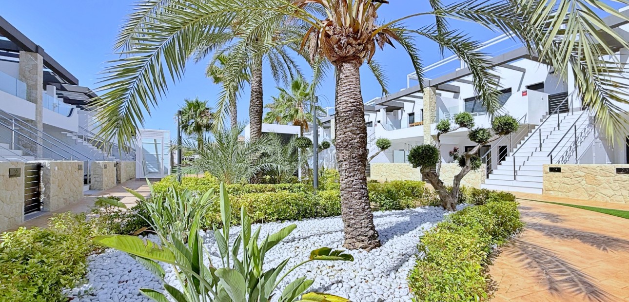 Venta - Apartamento / piso -
Orihuela Costa - Punta Prima