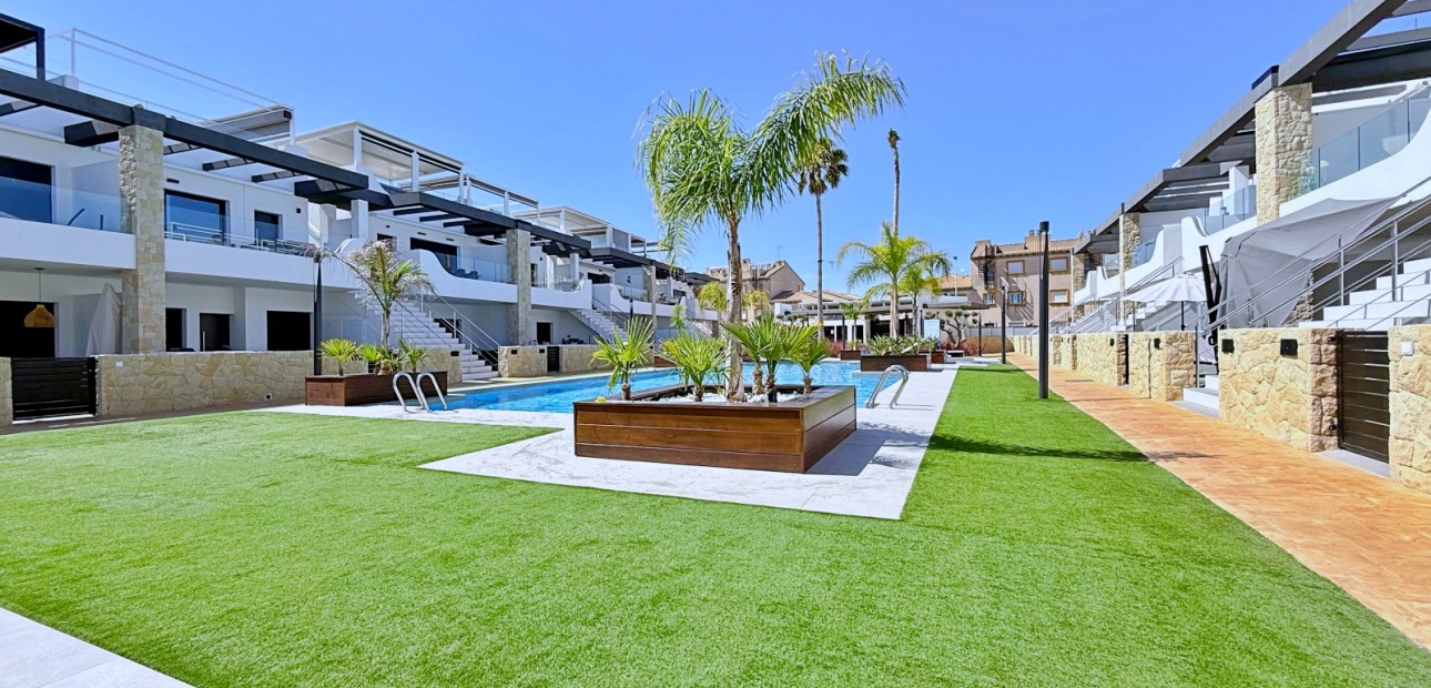 Venta - Apartamento / piso -
Orihuela Costa - Punta Prima