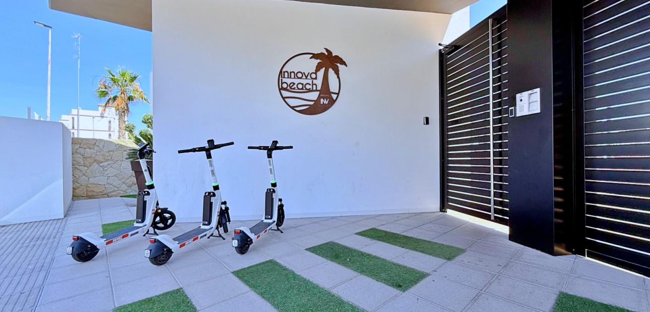 Venta - Apartamento / piso -
Orihuela Costa - Punta Prima