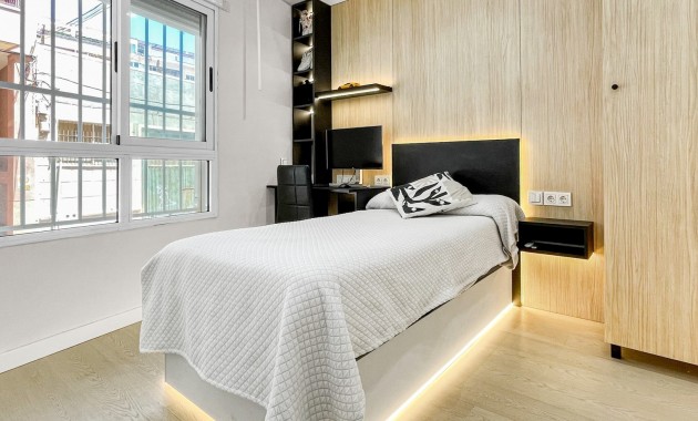 Venta - Apartamento / piso -
Torrevieja - Torrevieja - Centre