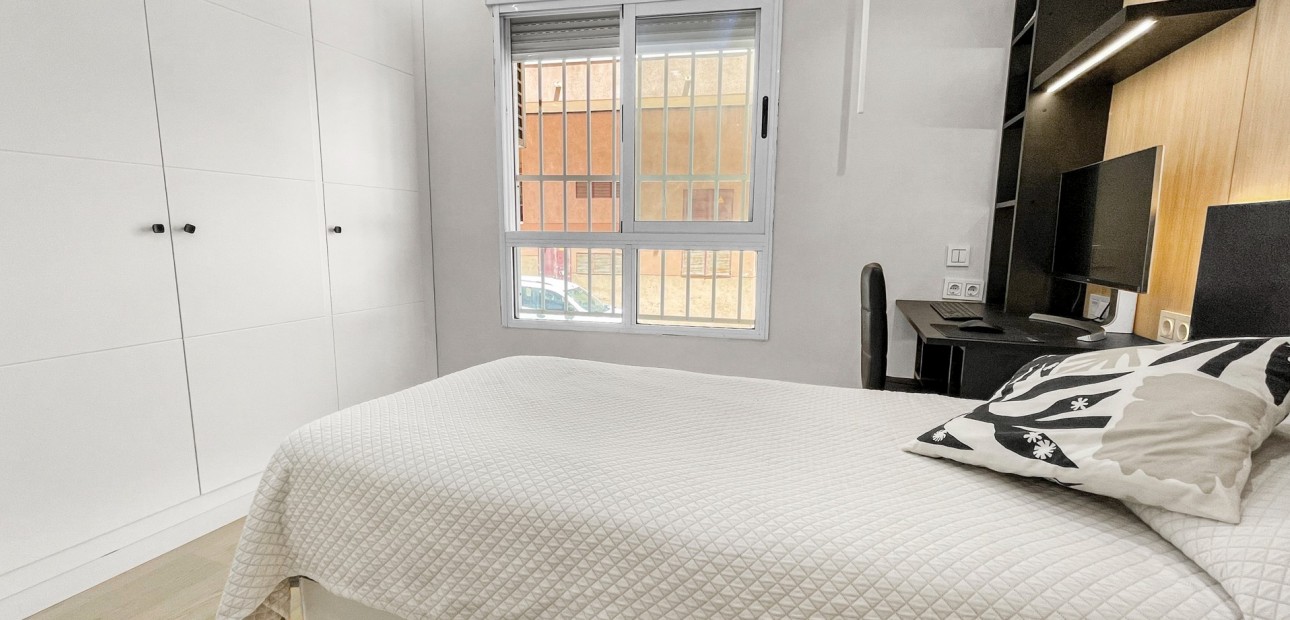 Venta - Apartamento / piso -
Torrevieja - Torrevieja - Centre