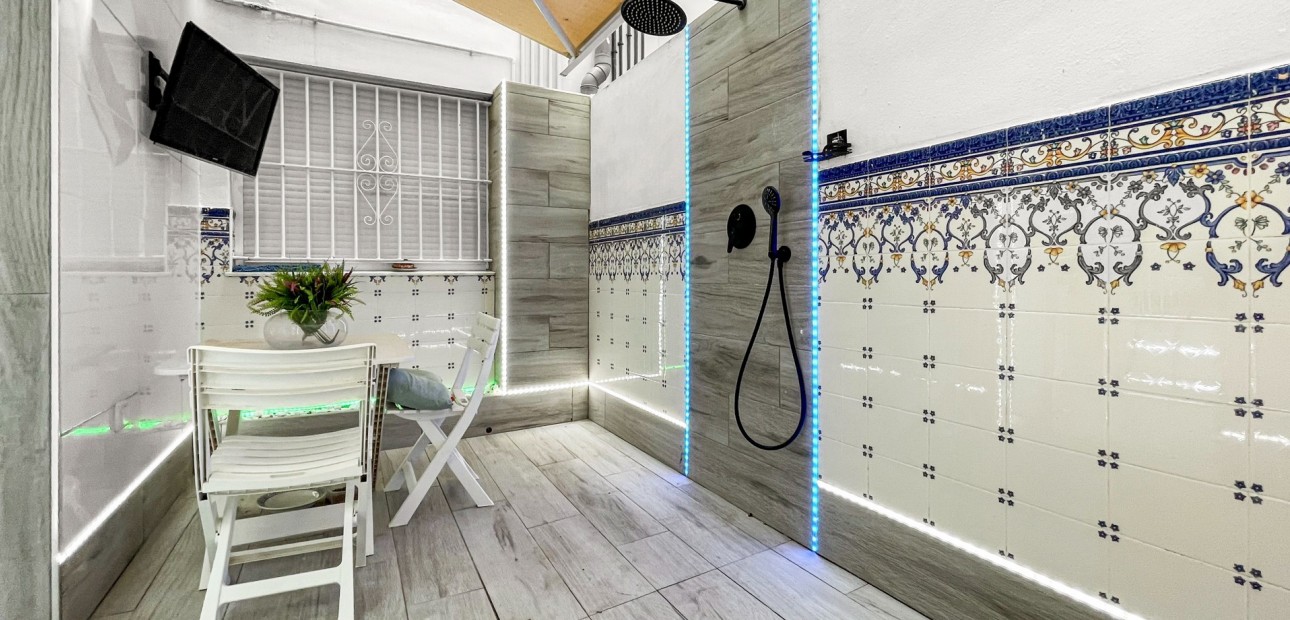 Venta - Apartamento / piso -
Torrevieja - Torrevieja - Centre