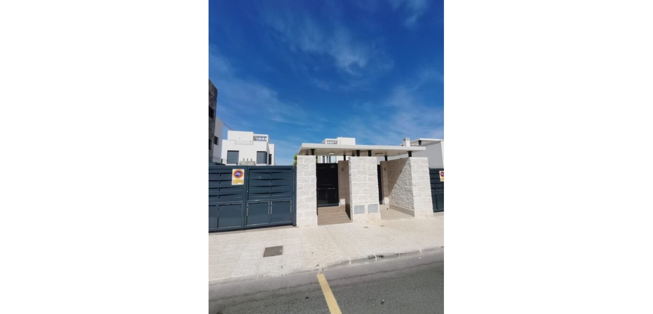 Nueva construcción  - Modelo Gemma -
La Manga del Mar Menor - Playa Honda