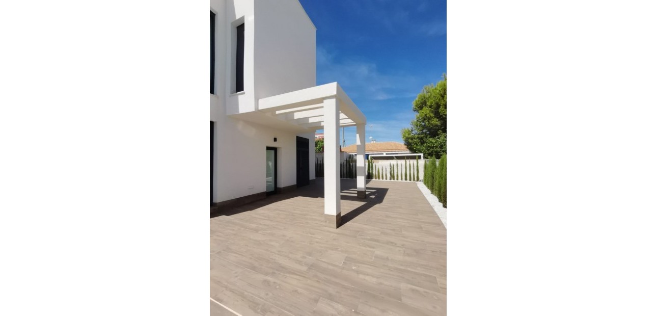 Nueva construcción  - Modelo Gemma -
La Manga del Mar Menor - Playa Honda