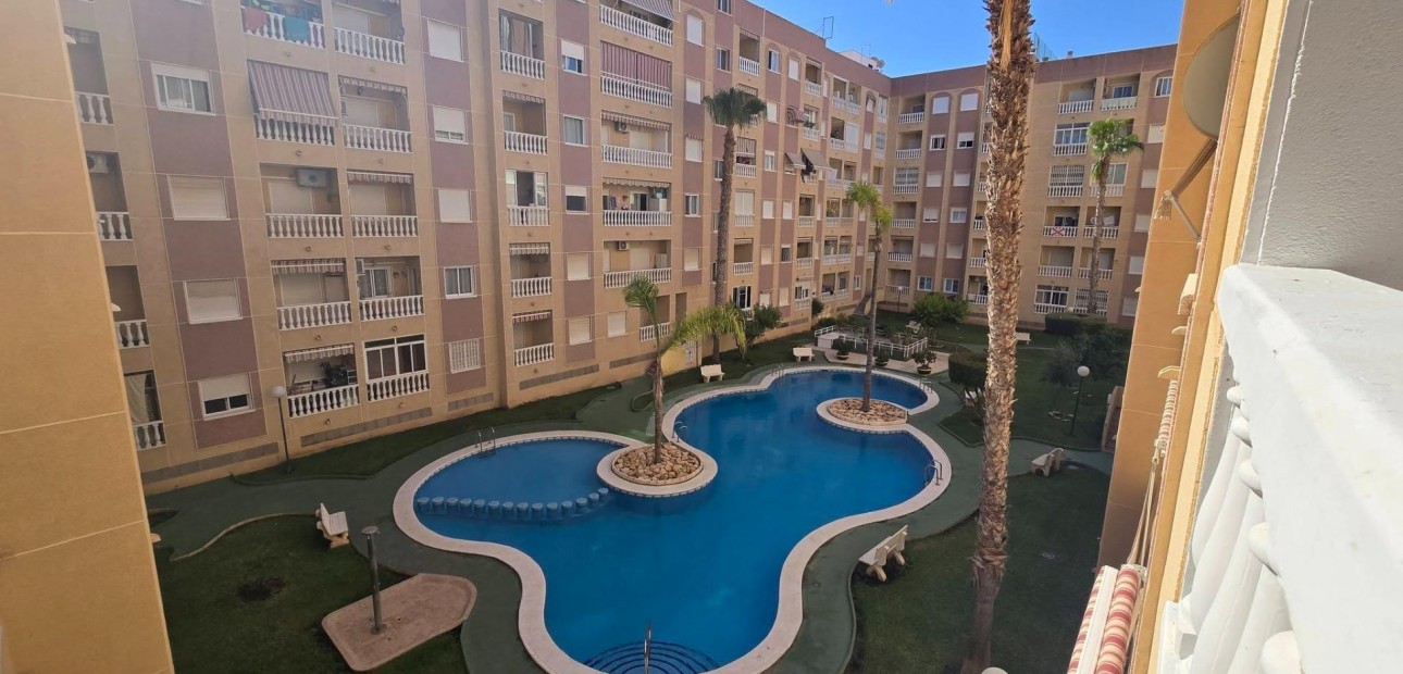 Herverkoop - Studio -
Torrevieja - Centro