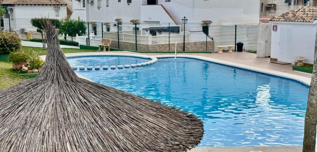 Herverkoop - Bungalow -
Torrevieja - Los balcones