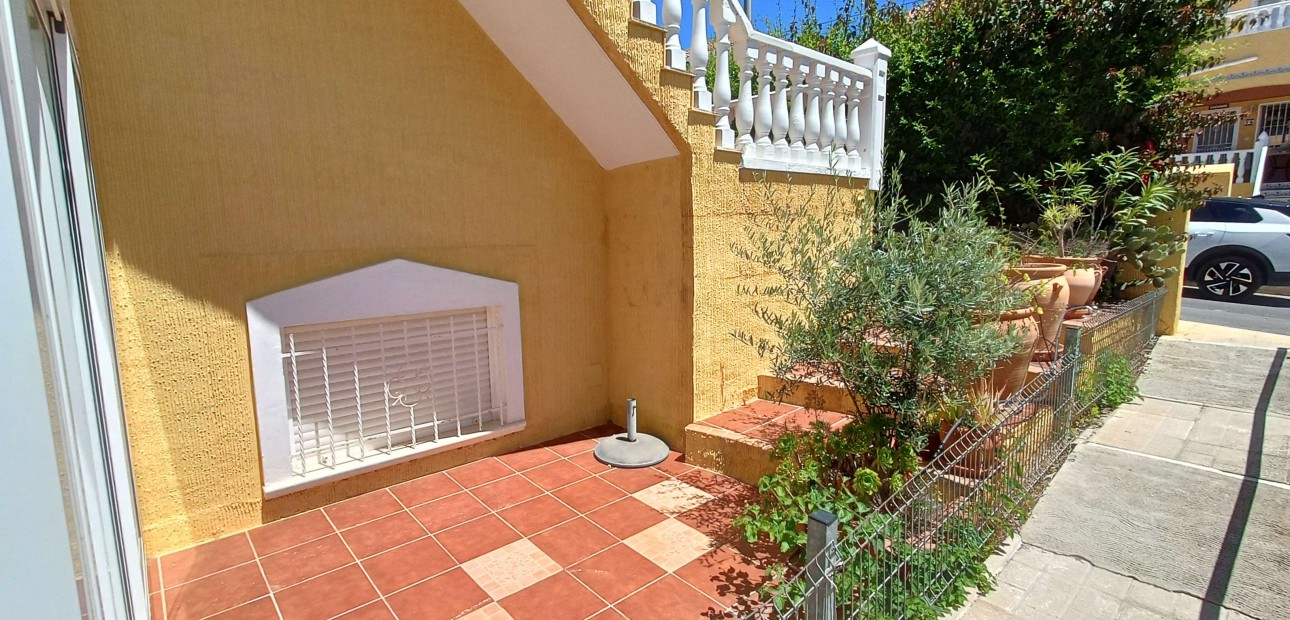 Herverkoop - Quad Villa -
Orihuela Costa - Las Filipinas